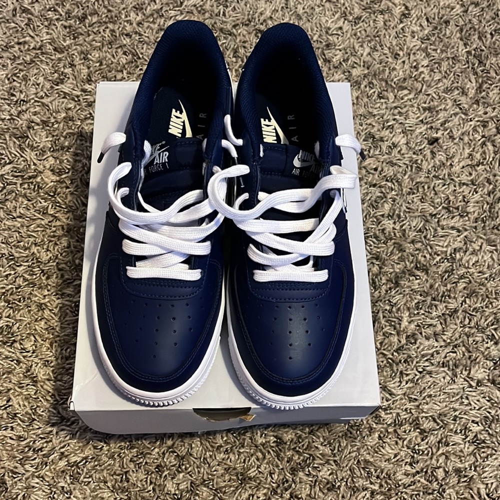 Airforces - Picture 3 of 5